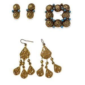 Lot of vintage gold-tone jewelry